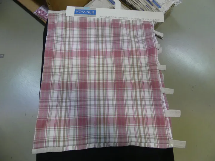 Posten Vorhänge kariert, 100% Polyester Maße in cm ca. 90 x 150 | ca. 13 Paar